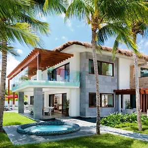 https://azul-villa-esmeralda-by-karisma-puerto-morelos.allrivieramayahotels.com